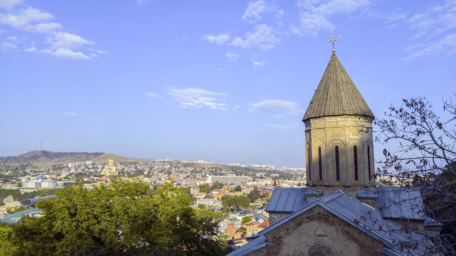 Old Tbilisi, the sulphur baths and Narikala