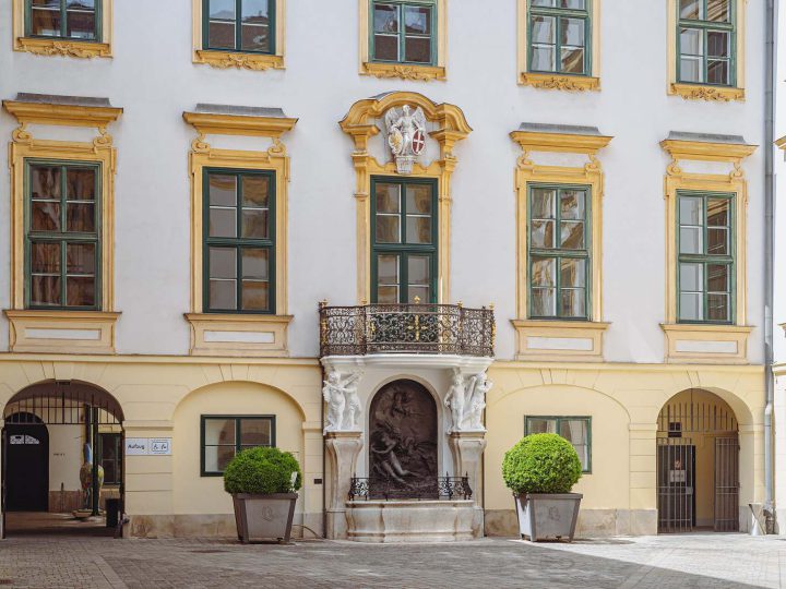 The Ringstraße on foot