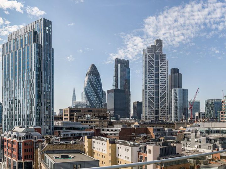 East End walk: Spitalfields, Brick Lane and the Huguenot houses