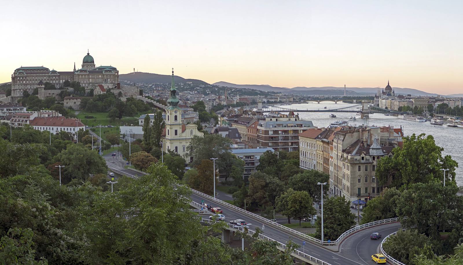 Castle Hill and old Buda walk