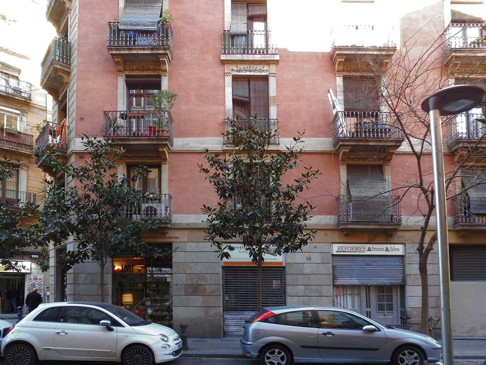 Raval old bars evening