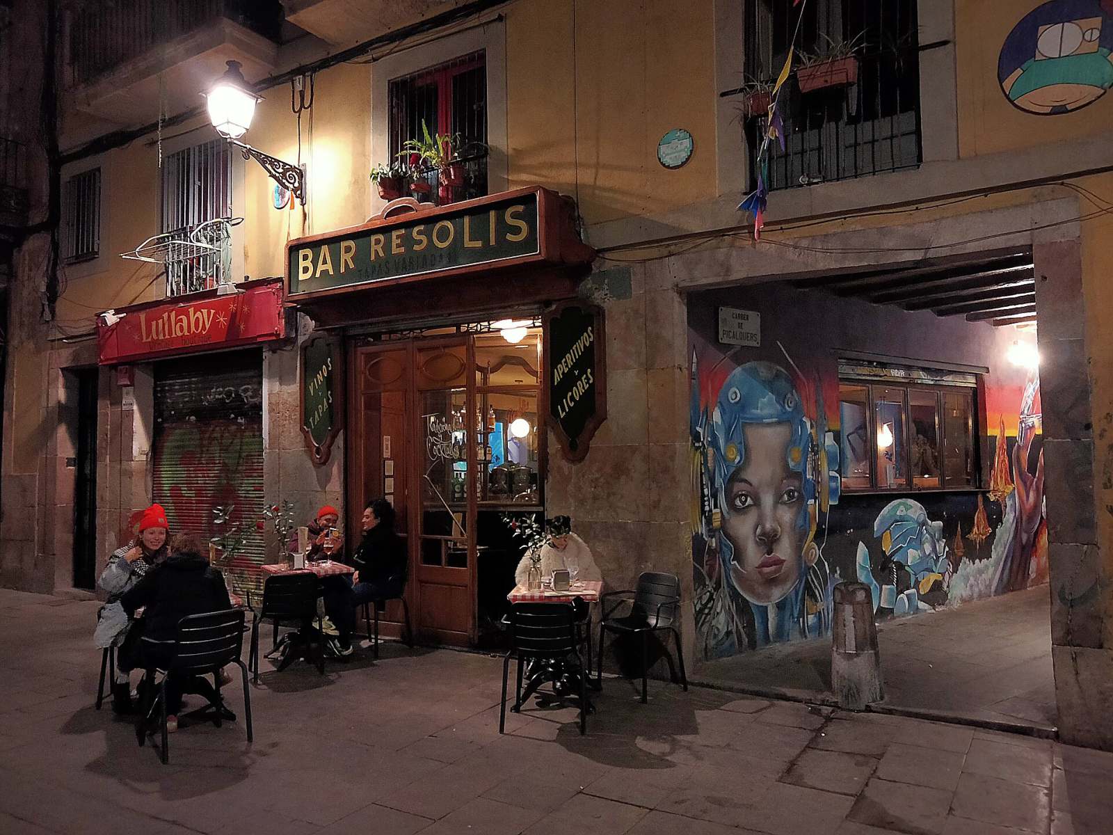 Raval old bars evening