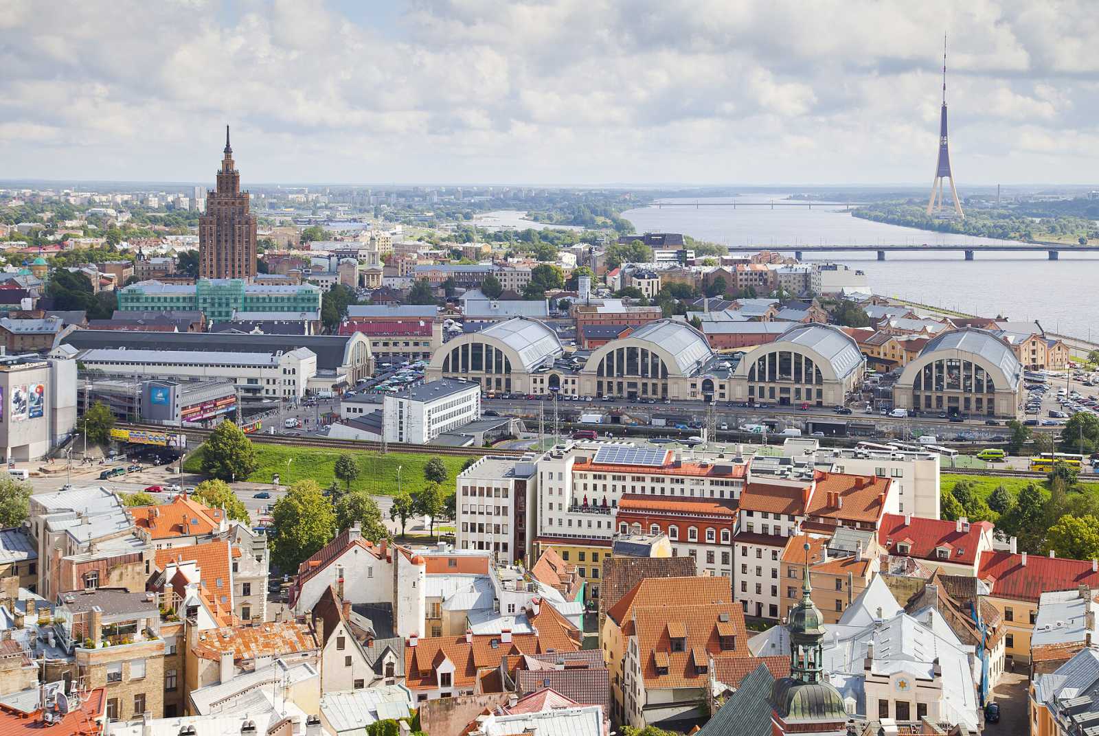 Old Riga and the Moscow suburb