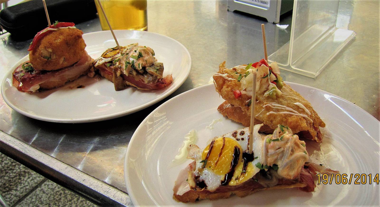 Pintxos and txakoli in the Casco Viejo