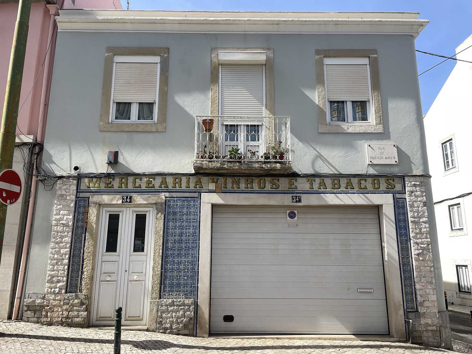 Lisbon tiles on the street with a former tile conservator