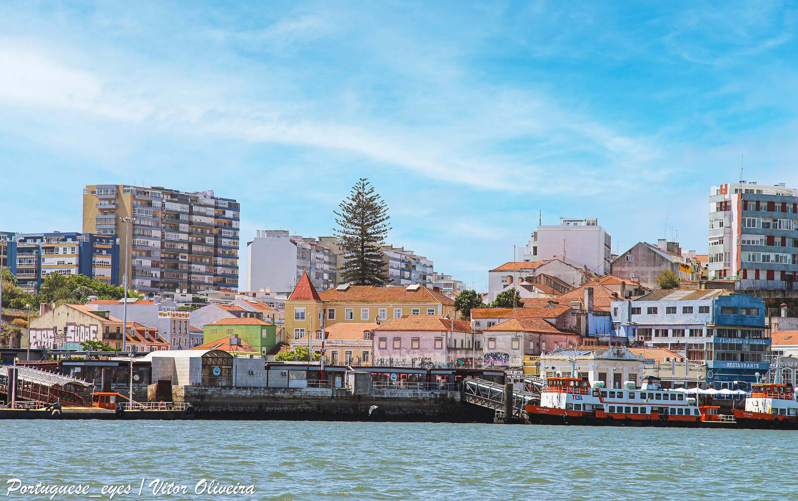 Cacilhas ferry and the south bank riverside walk