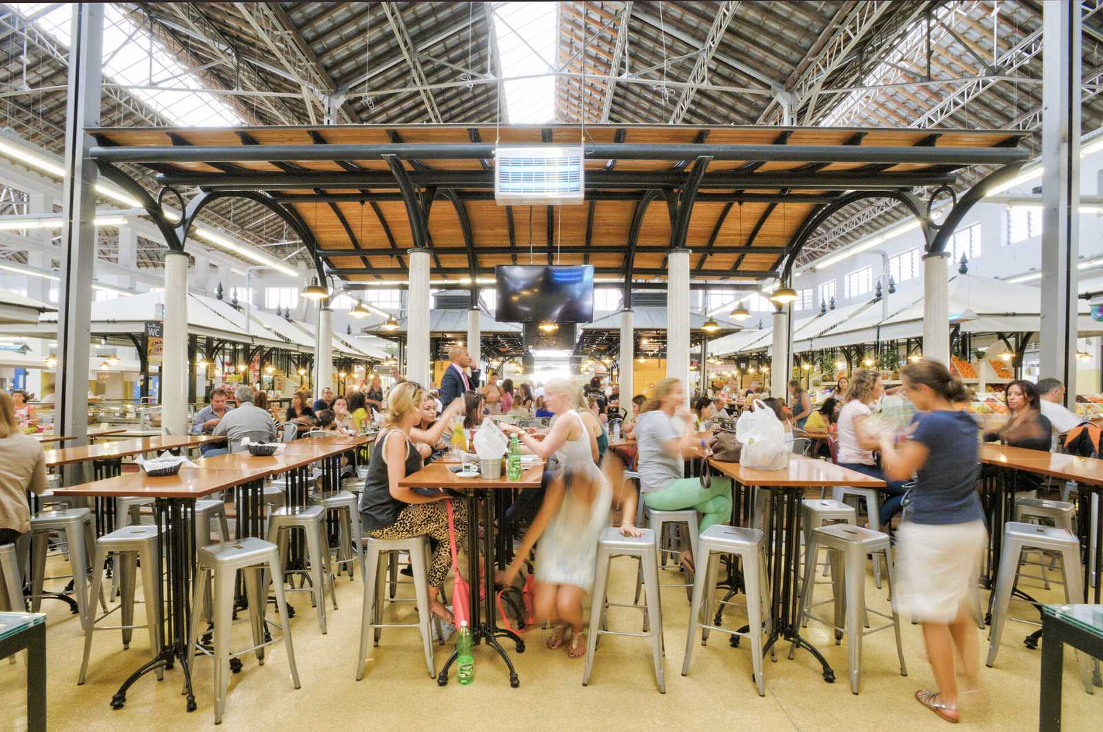 Campo de Ourique market and tasca lunch