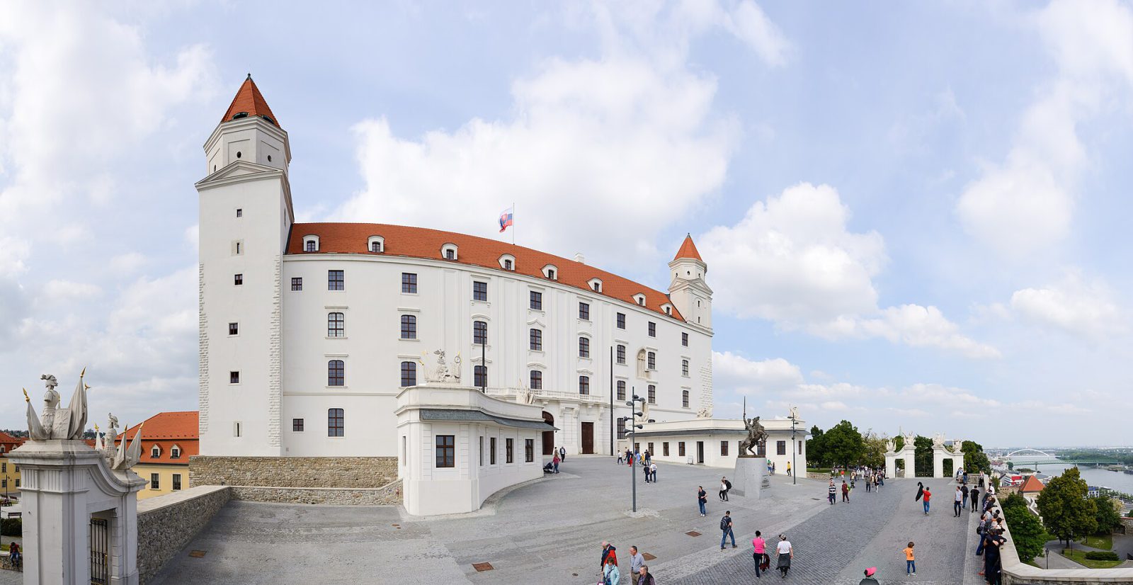 Bratislava old town and castle walk