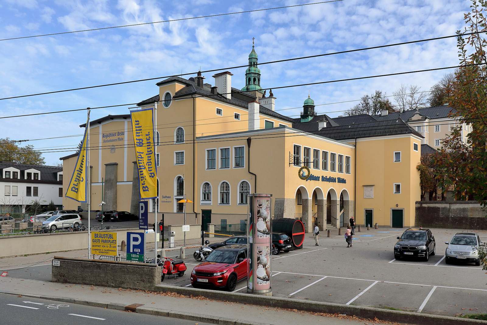 Augustiner Bräu Mülln beer hall evening