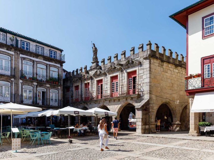 Guimarães after the shops close