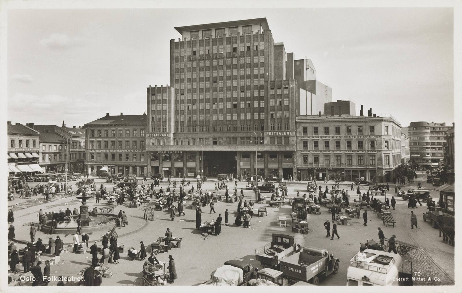 A Oslo market morning, live on video