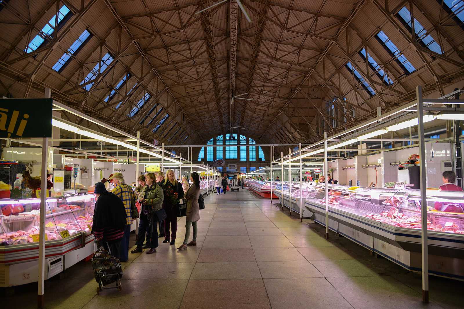 A Riga market morning, live on video
