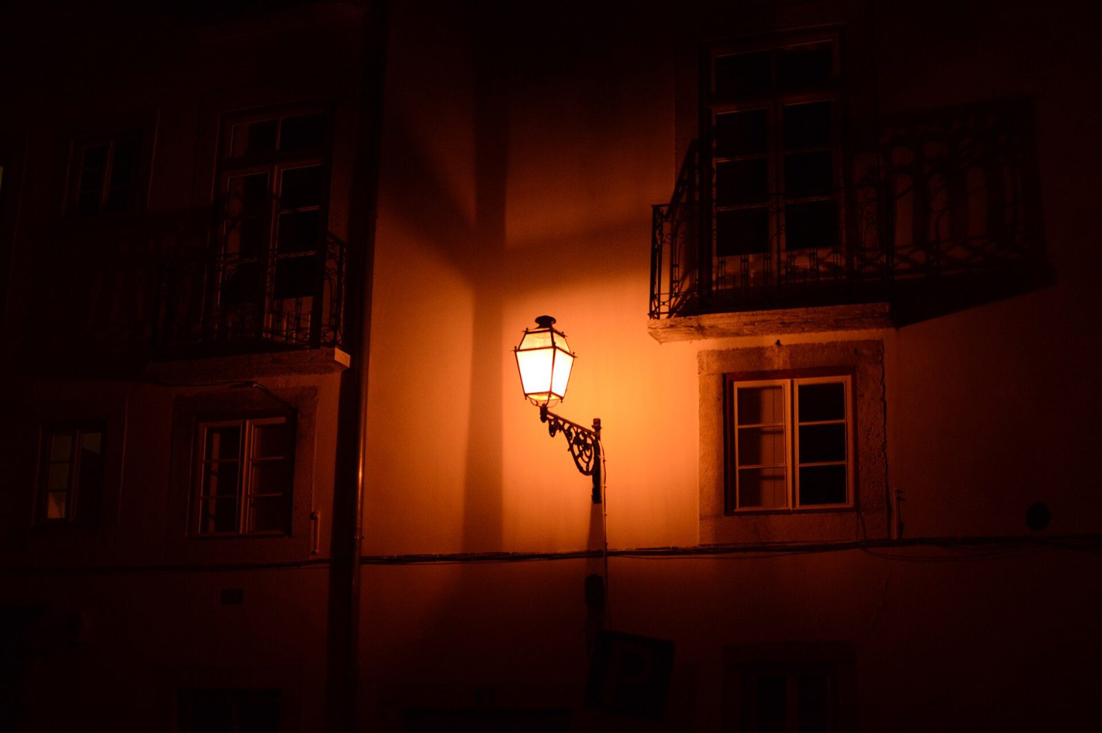 Live from Alfama: a Lisbon evening on video