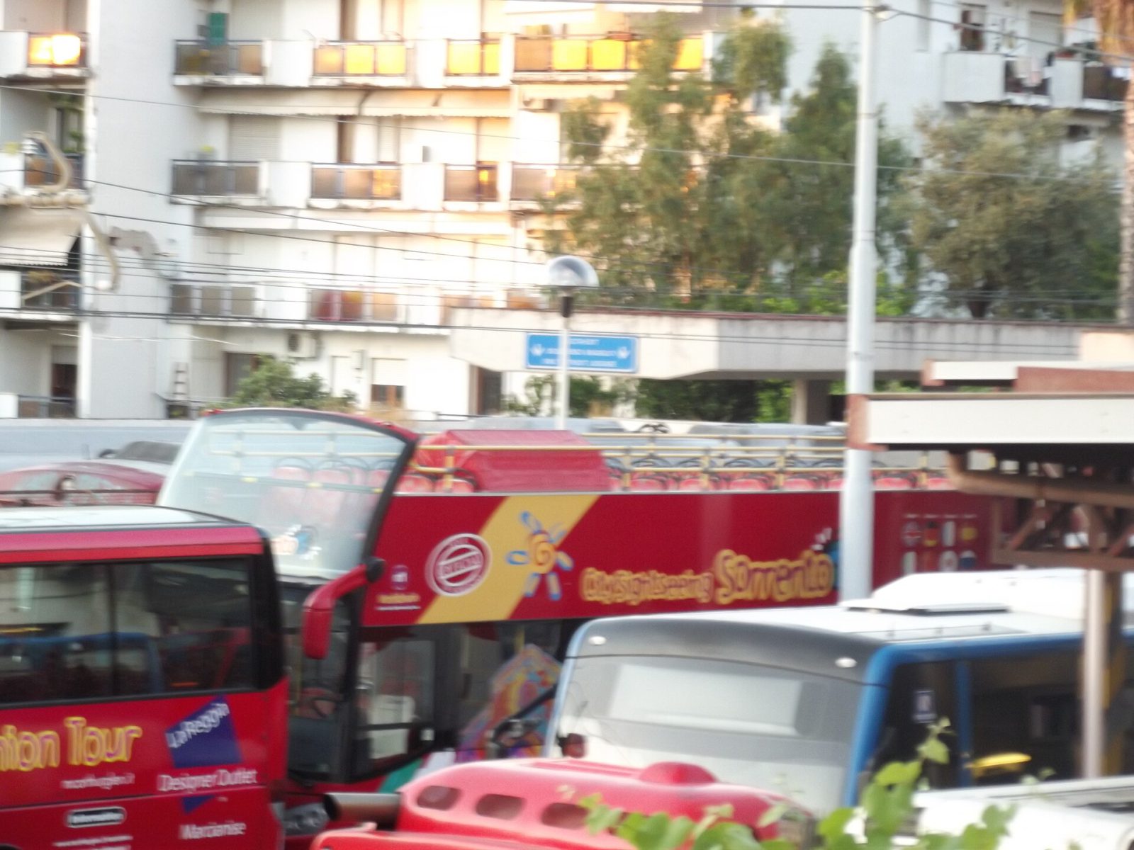 Live from old Sorrento: an evening walk on video
